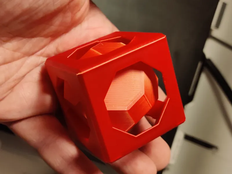 Hexahedron in Cube