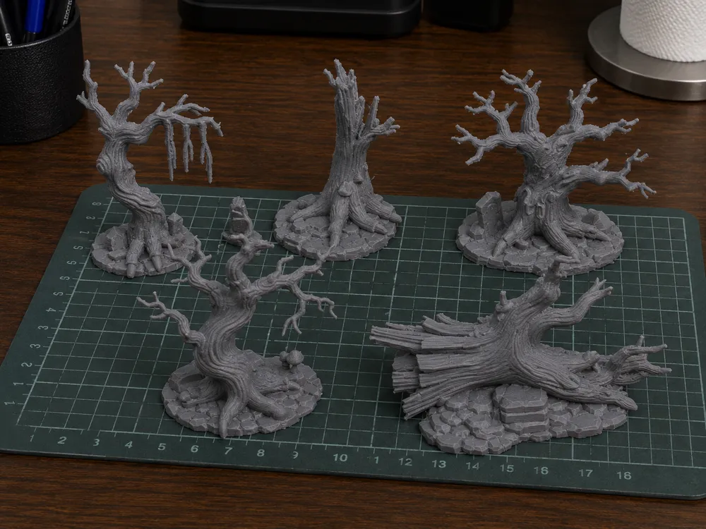 Escenografía en miniatura: Trees for fantasy mordheim trees. Referencia del modelo original.