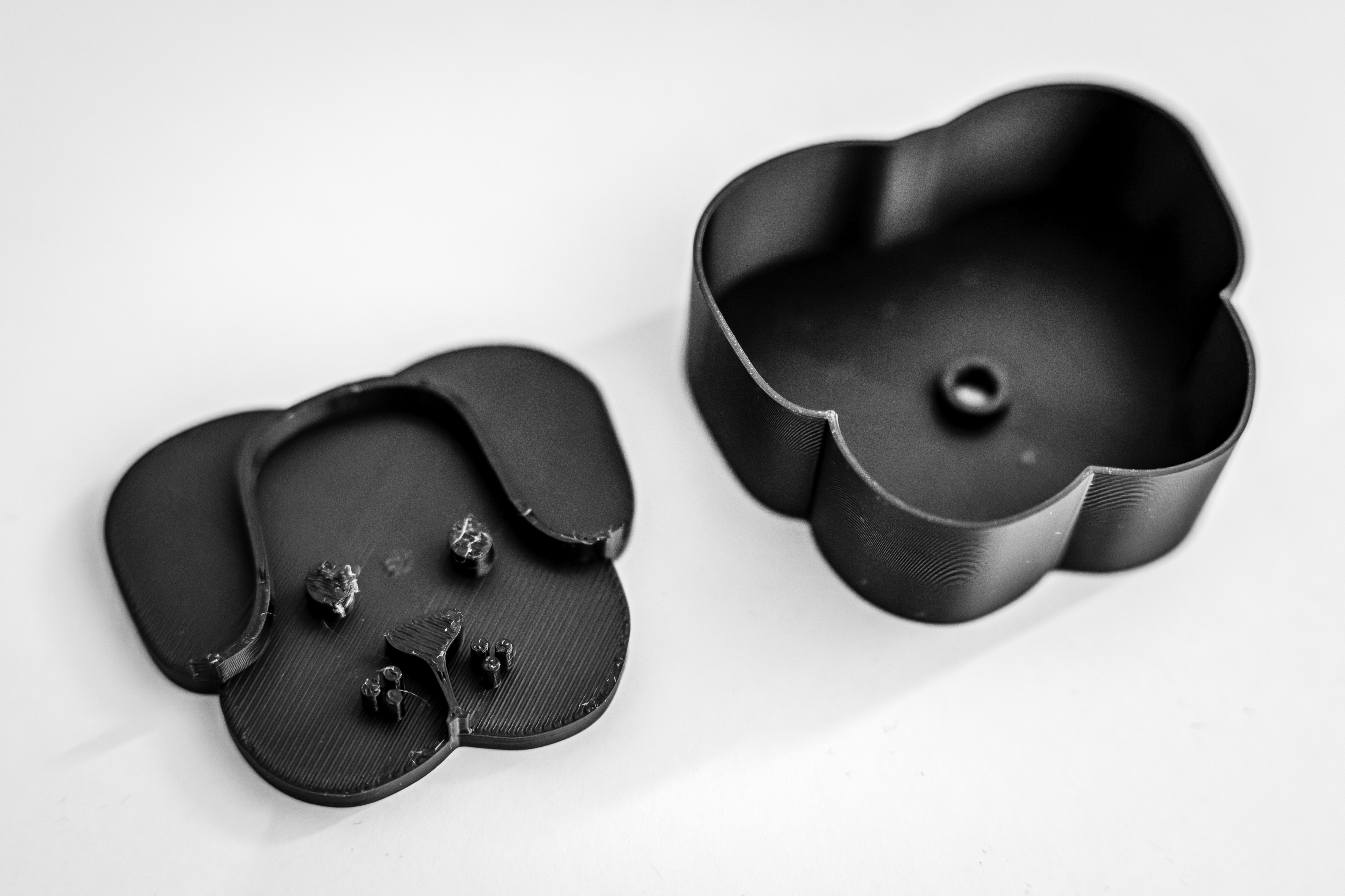 Miniatura 2 do modelo 3D Spring-Release Dog Cookie Cutter
