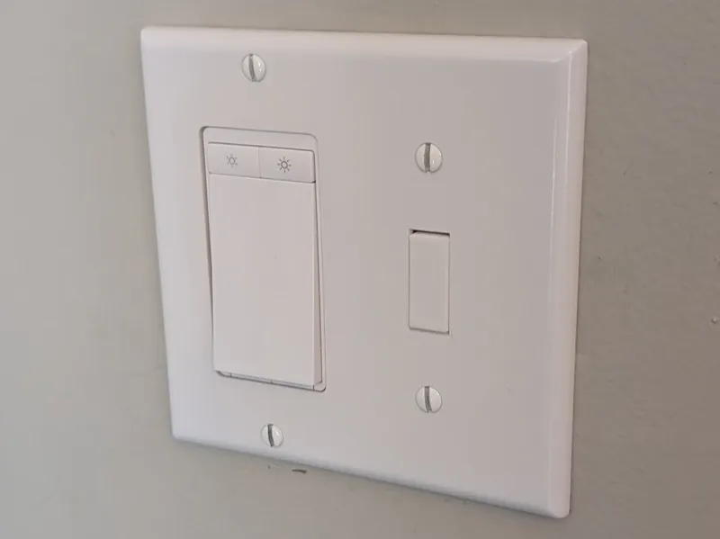 light-switch blank filler with optional standoffs