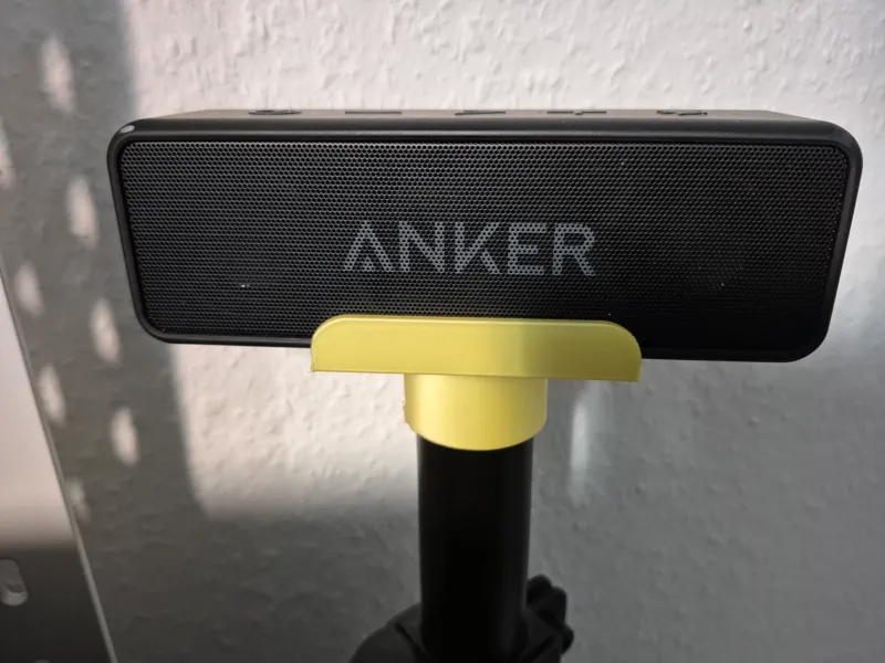 Parametric Speaker Holder for Round Monitor Arms