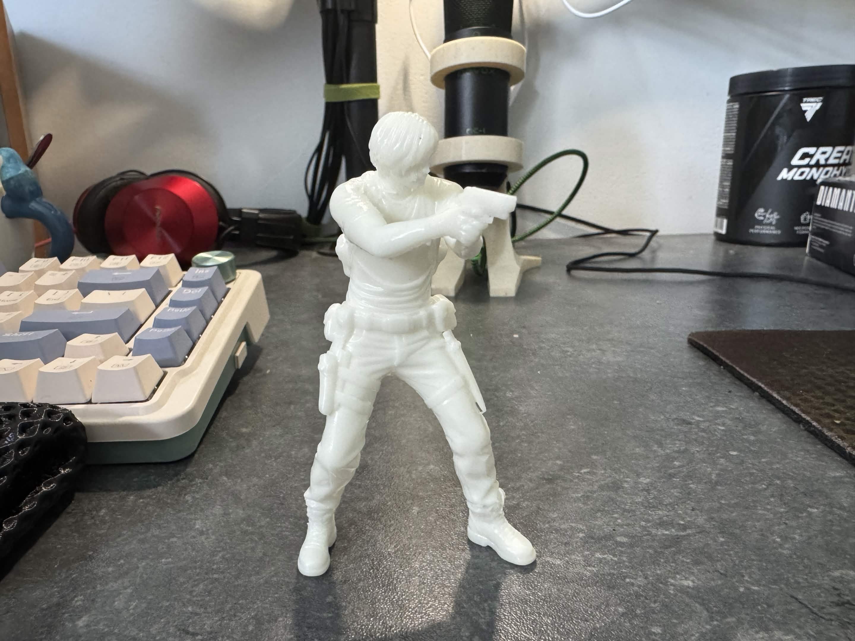 3Dプリント レオン・S・ケネディ レジンフィギュア | バイオハザード
