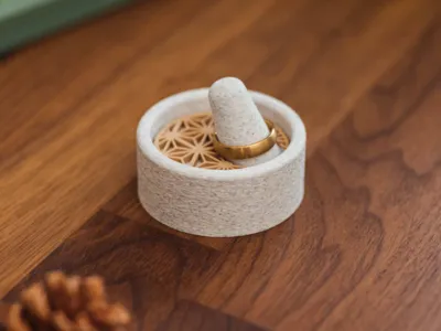Kumiko Ring Holder