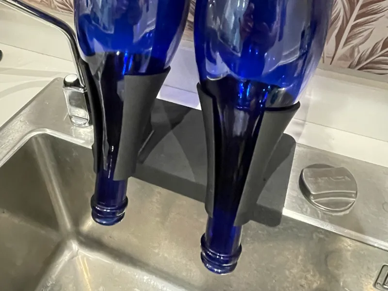 BOTTLE HOLDER
