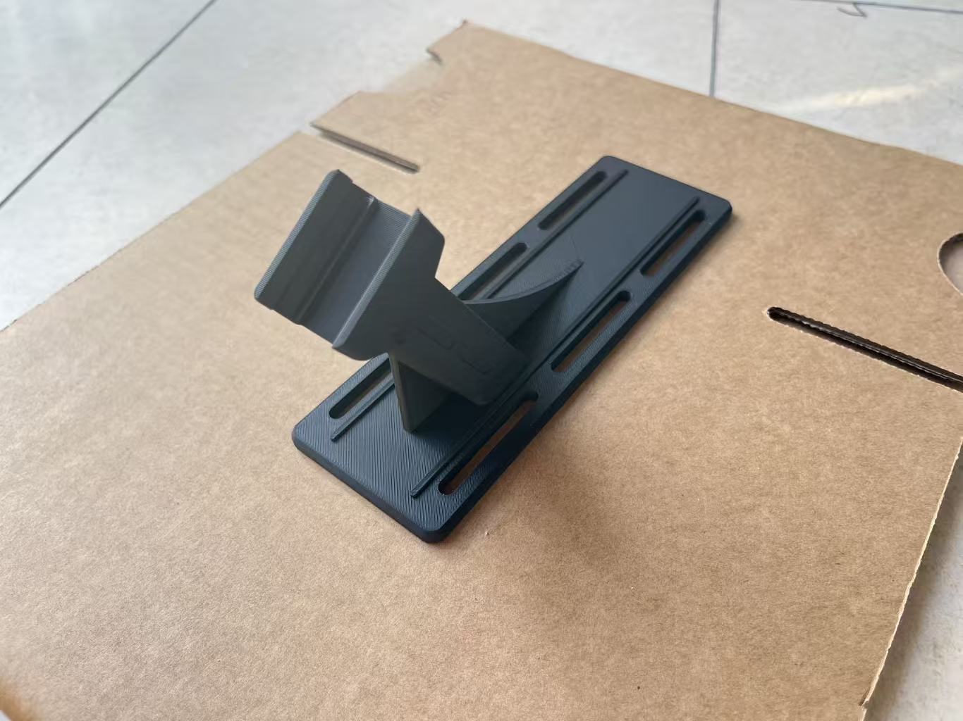 Miniatura 1 do modelo 3D 手枪45度支架