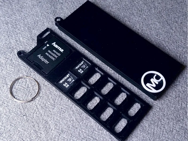 MCM KeyChainSD - Portable SD Card Holder