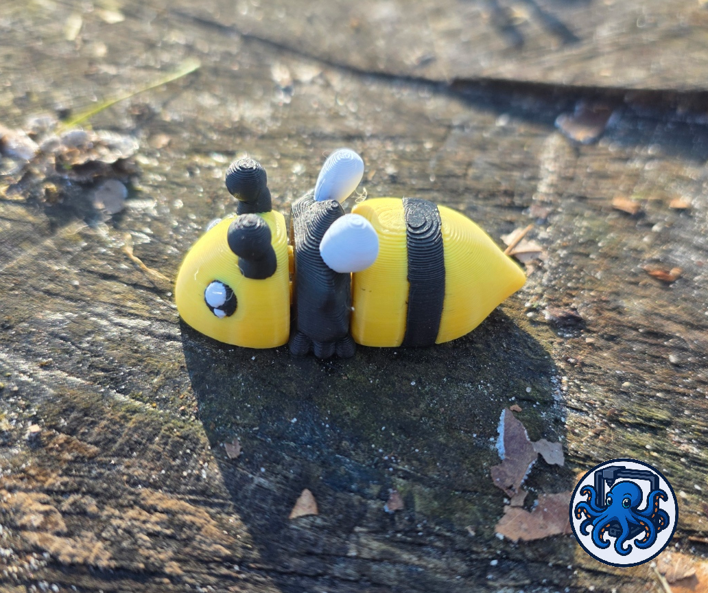 Miniatura 1 do modelo 3D Cute Flexi bee 