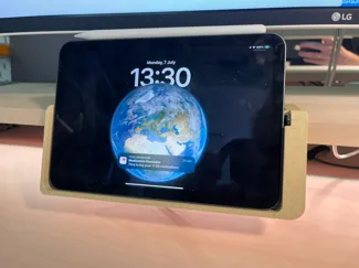 Desk shelf iPad mini stand with magnetic charger