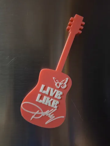 Llavero: Dolly Parton Guitar Fridge Magnet — vista de referencia 3