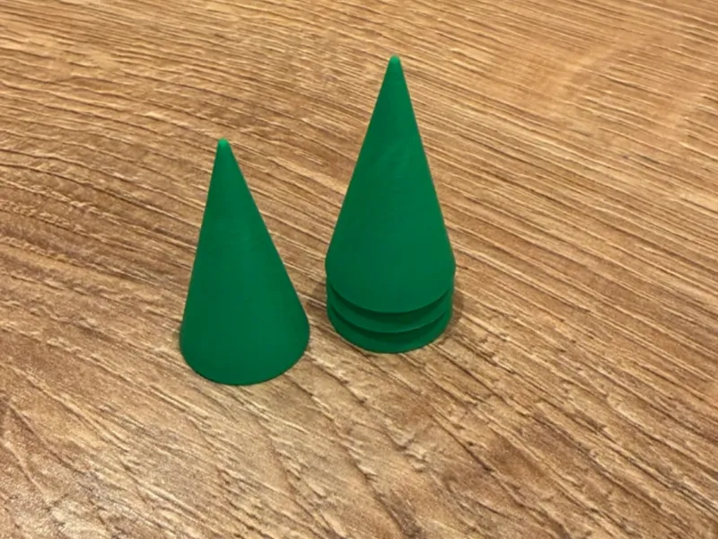 Spielfiguren Hütchen Brettspiel