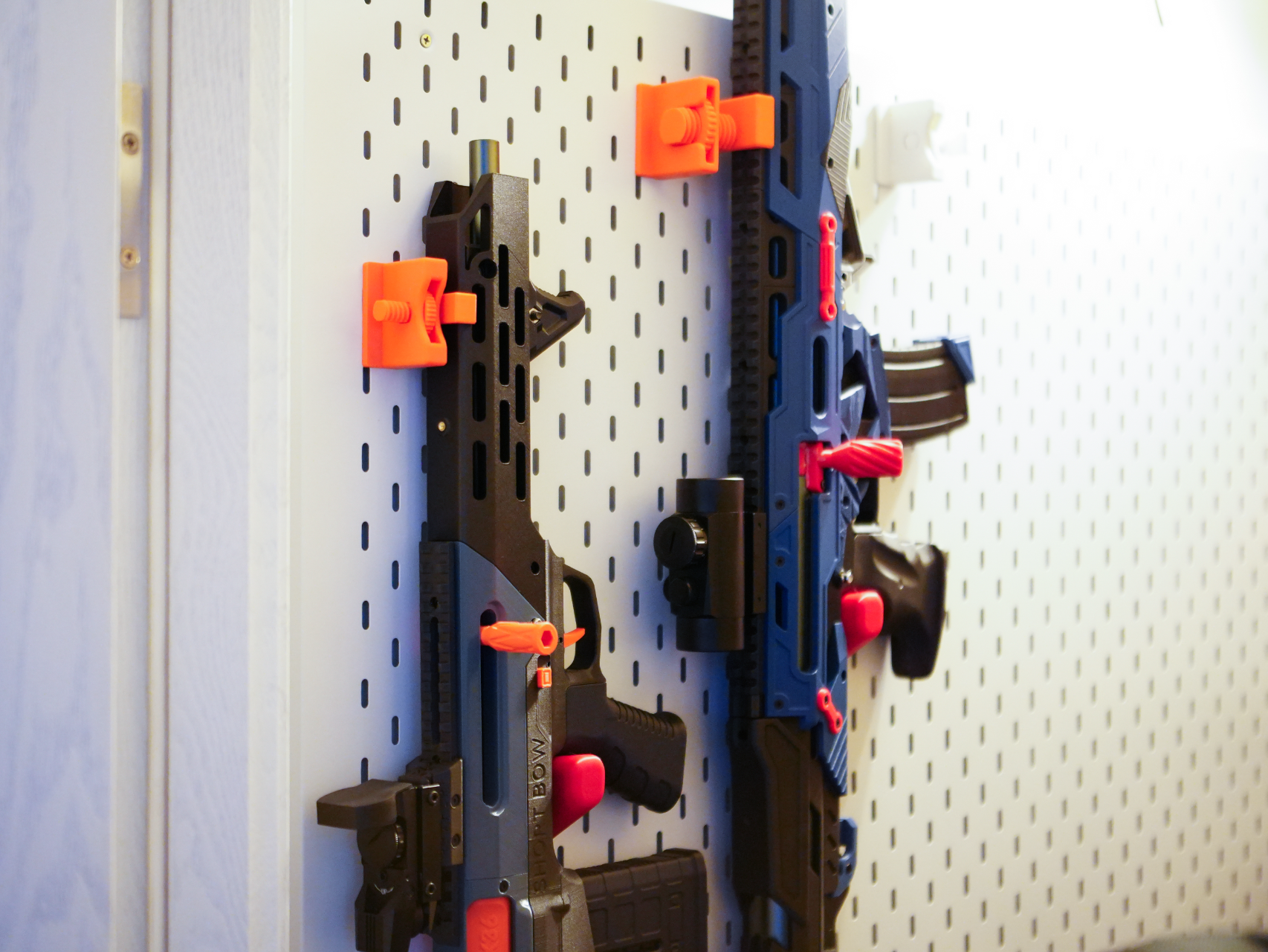 Miniatura 2 do modelo 3D Nerf 软弹发射器 洞洞板 竖挂 挂架 支架