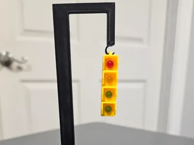 Mini traffic light with advance green