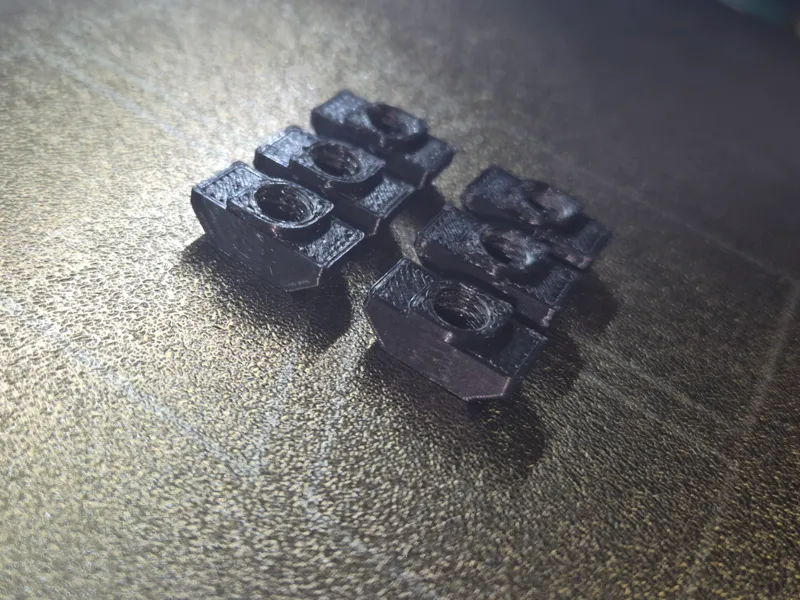 construction nut M6 