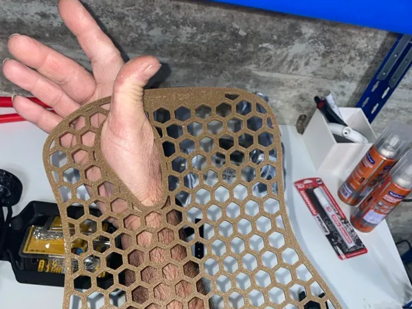 https://makerworld.bblmw.com/makerworld/model/USed2ec6892fd796/design/8c1d33568c520cd5.jpg