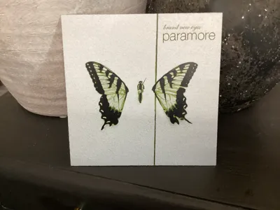 Paramore brand new eyes album cover