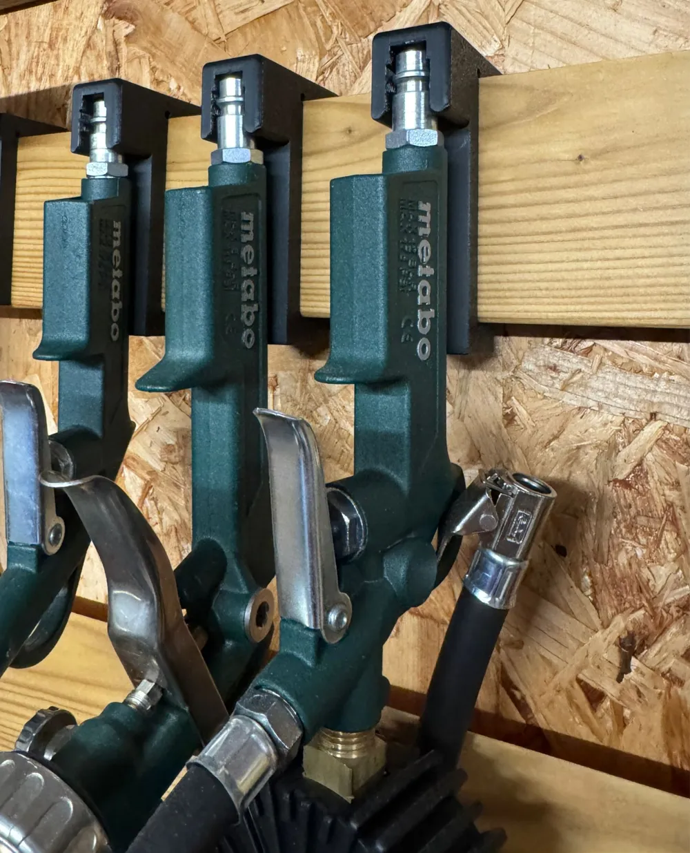 Mounting System Pneumatic Holder - Free 3D Print Model - MakerWorld