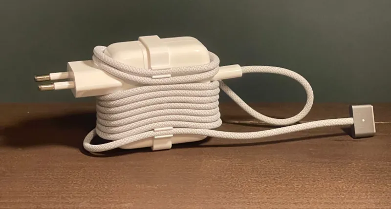 Apple Macbook Ladekabel-Organizer 31 Watt