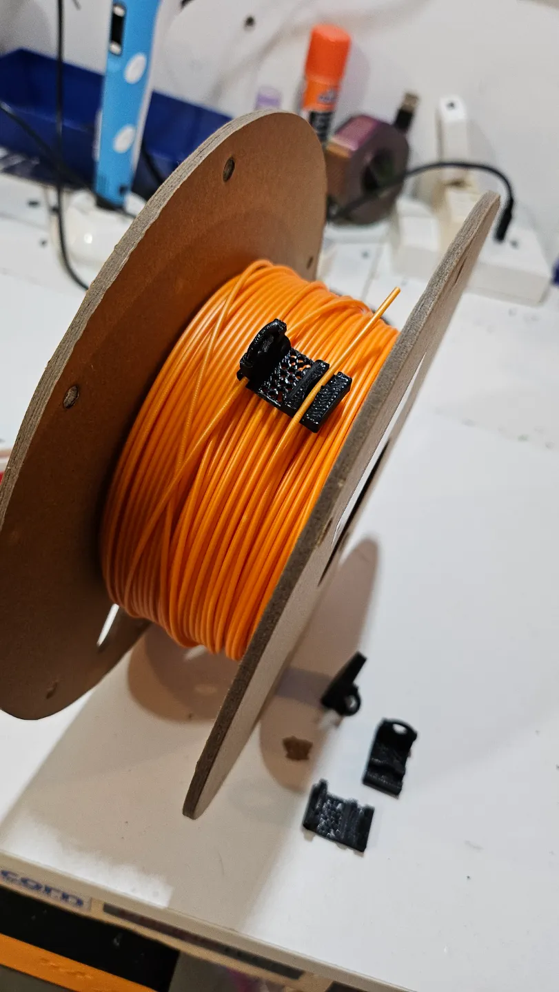 Secure Filaments Filament Storage safe clip by Tommy Gun - MakerWorld