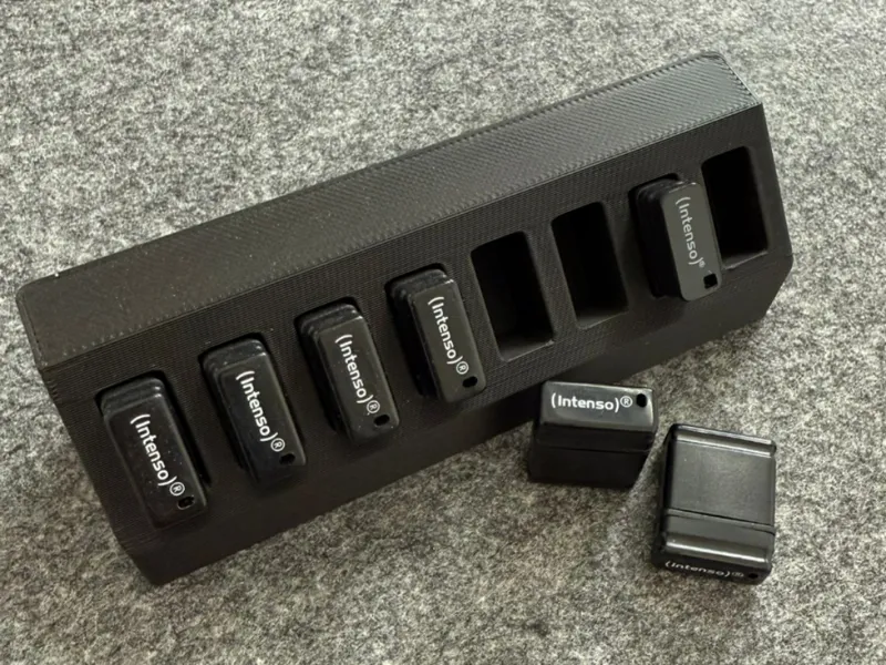 Mini USB Holder