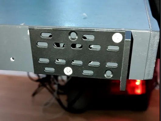 Catalyst 3750G rackmount bracket