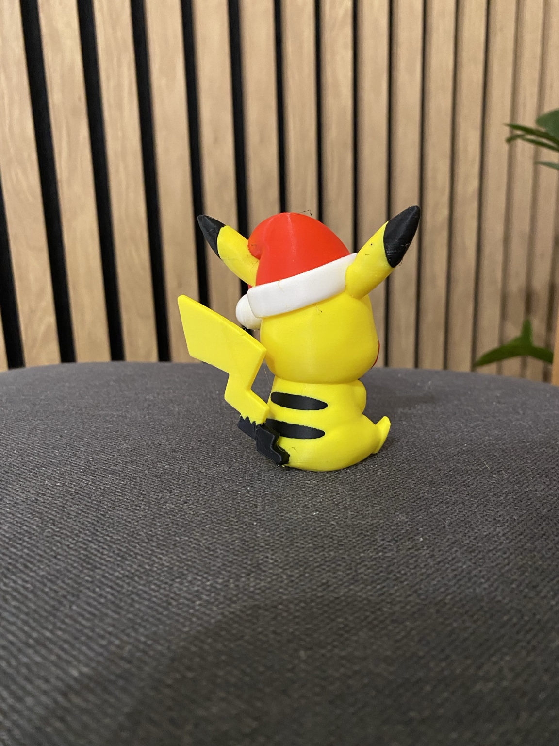 Christmas Pikachu – AMS & Single Color - Free 3D Print Model - MakerWorld