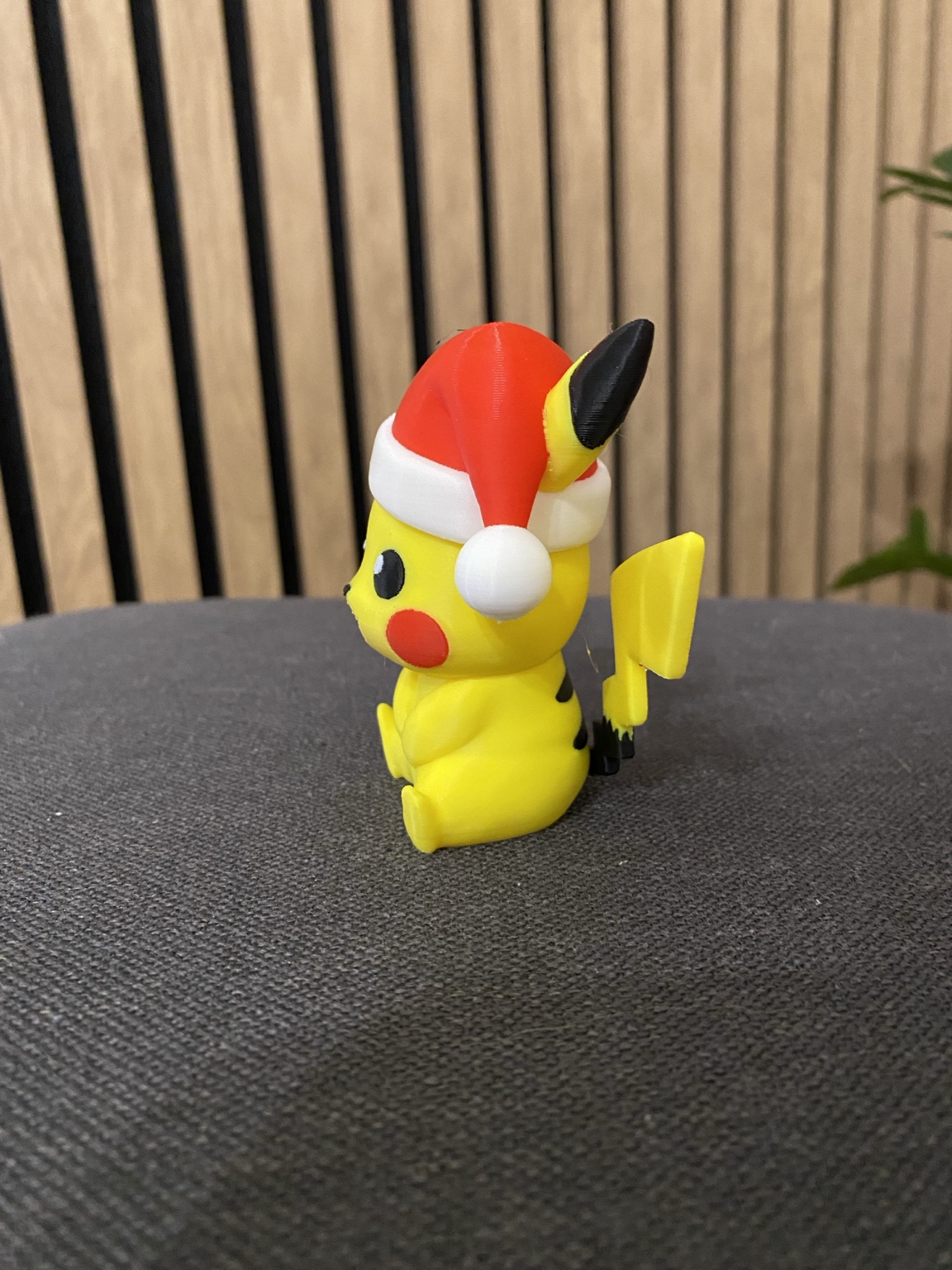 Christmas Pikachu – AMS & Single Color - Free 3D Print Model - MakerWorld