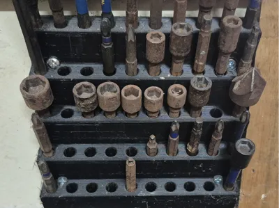 Wall mount ¼"/6.35mm Hex bit holder.