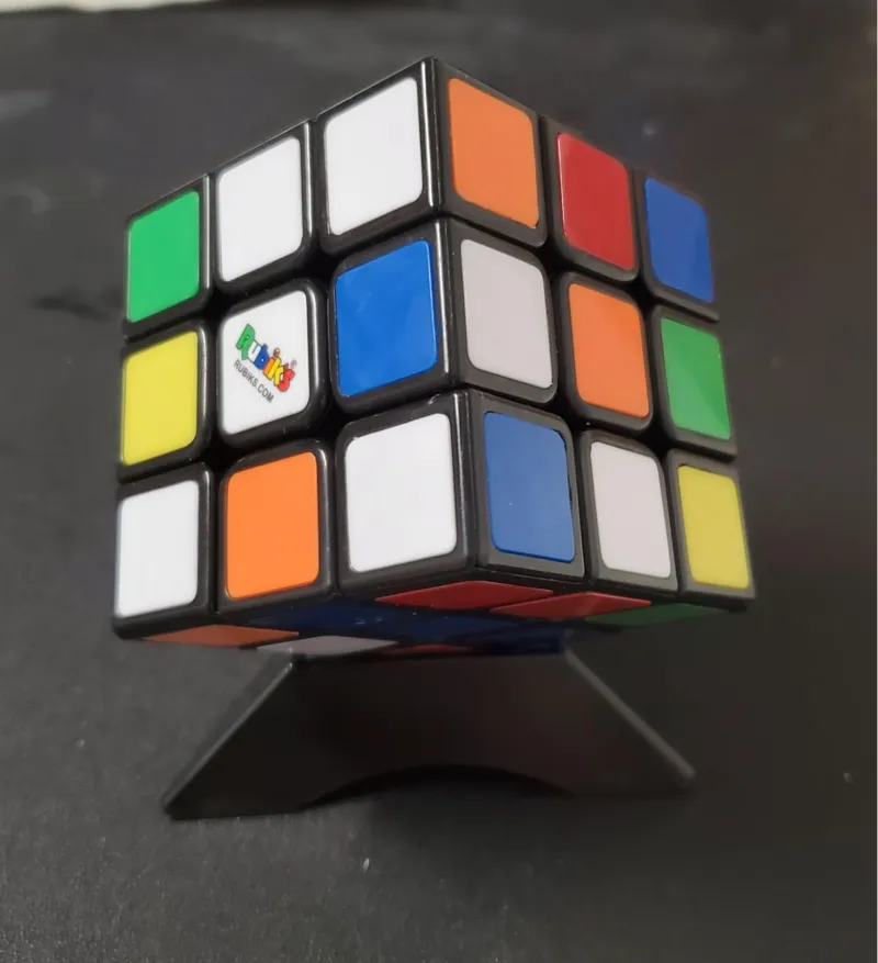 Rubik's cube base / holder / support