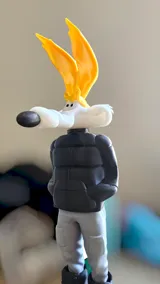 Фигурка Wile E. Coyote