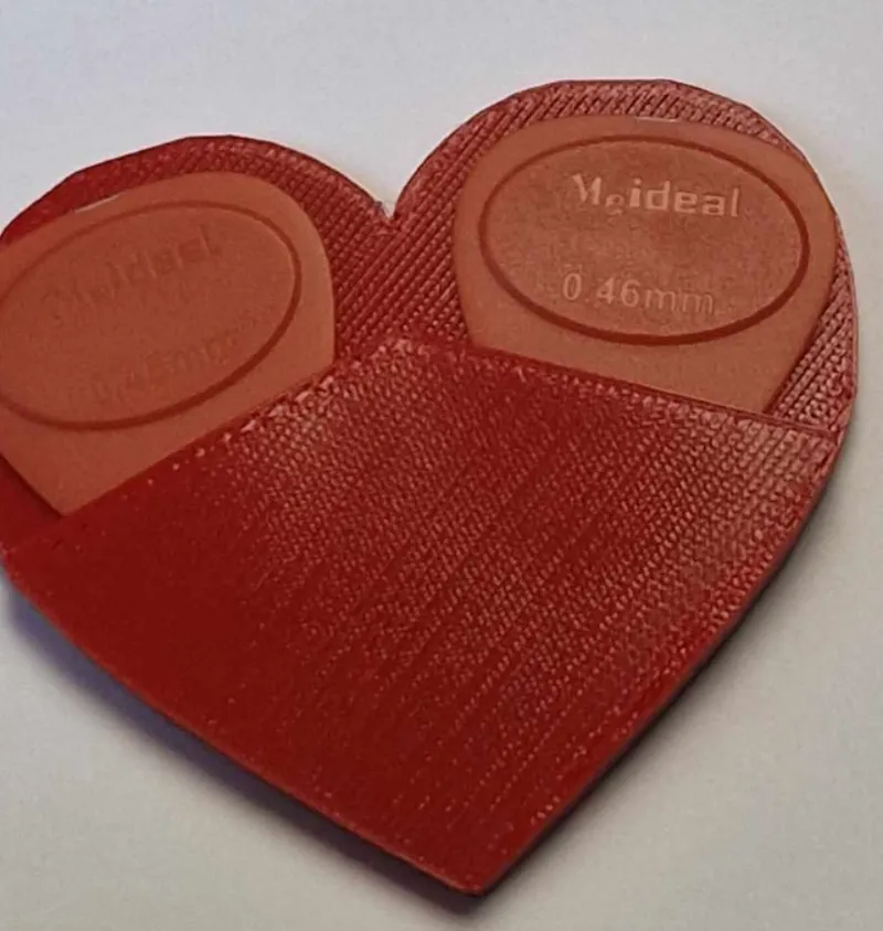 Heart pick holder