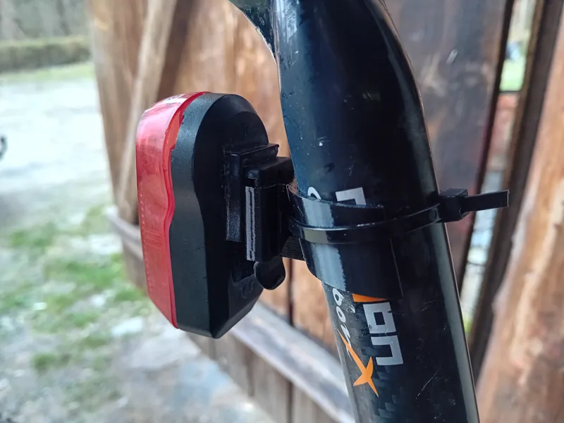 Bike rear light adapter