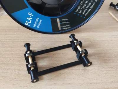 Filament spool holder, usable with the original filament box holder