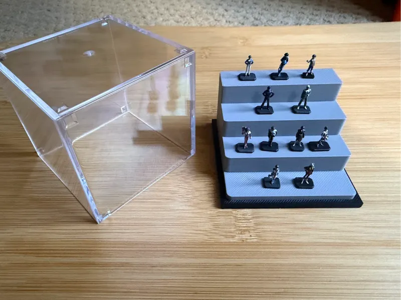 Miniature stand for Daiso 6cm Cube Case