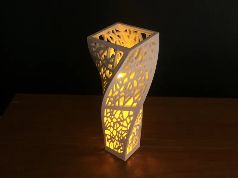 Voronoi Spiral Centerpiece / Vase