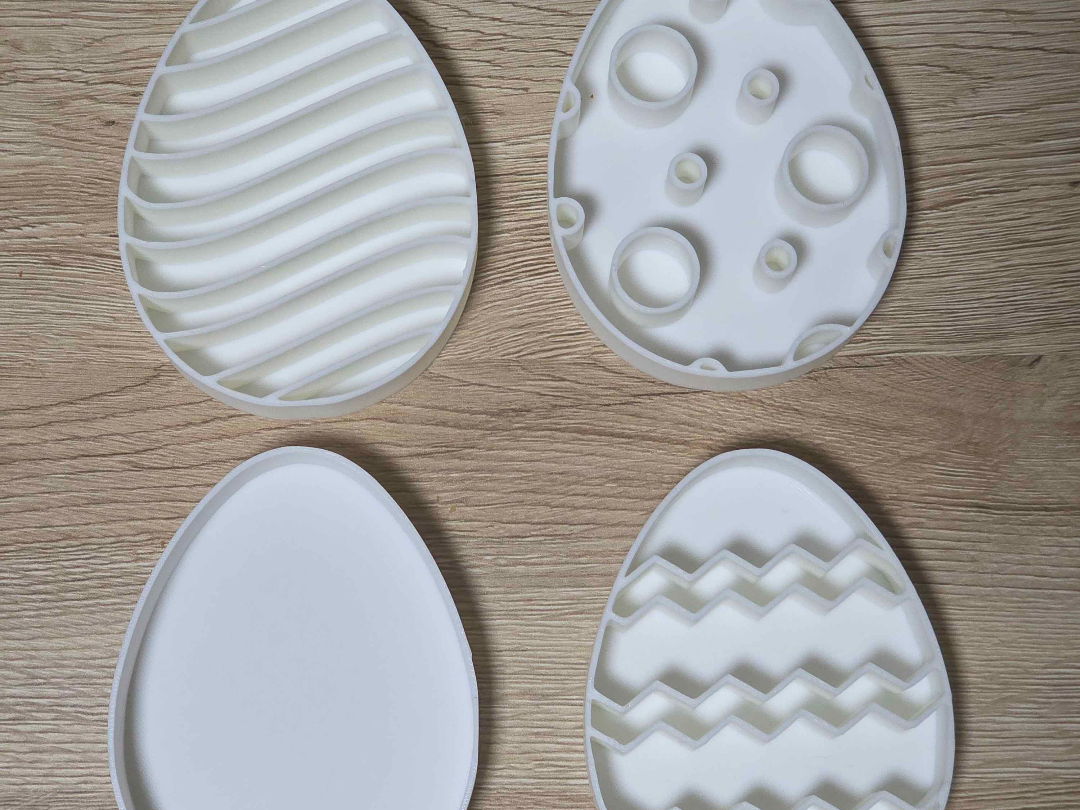 Easter eggs sensory play tray