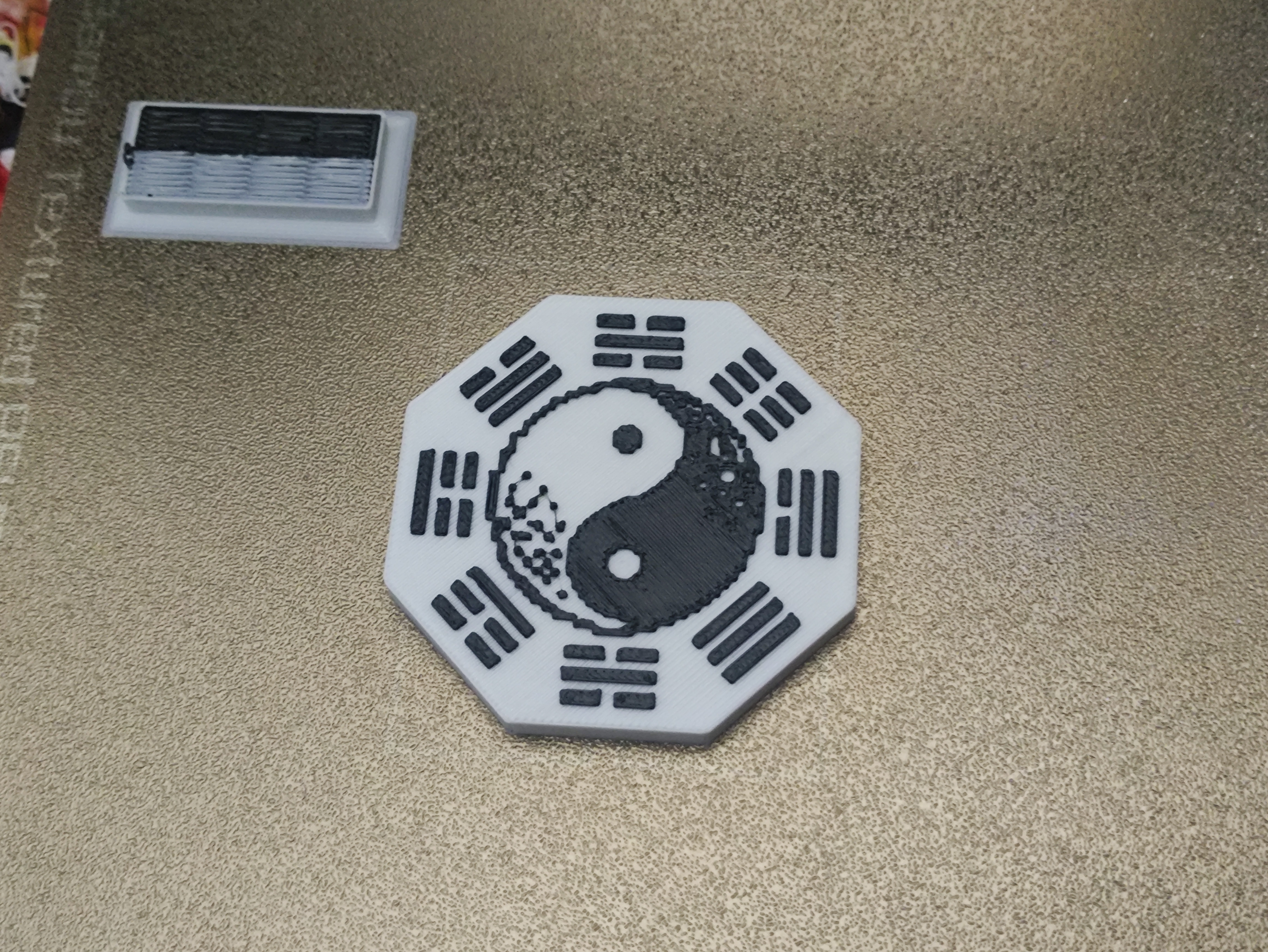 Miniatura 2 do modelo 3D 杯中太极—像素八卦杯垫
