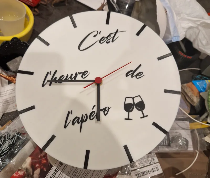 Horloge c'est l'heure de l'apéro