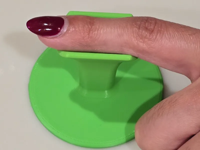 Ergonomic Finger Rest for Manicure