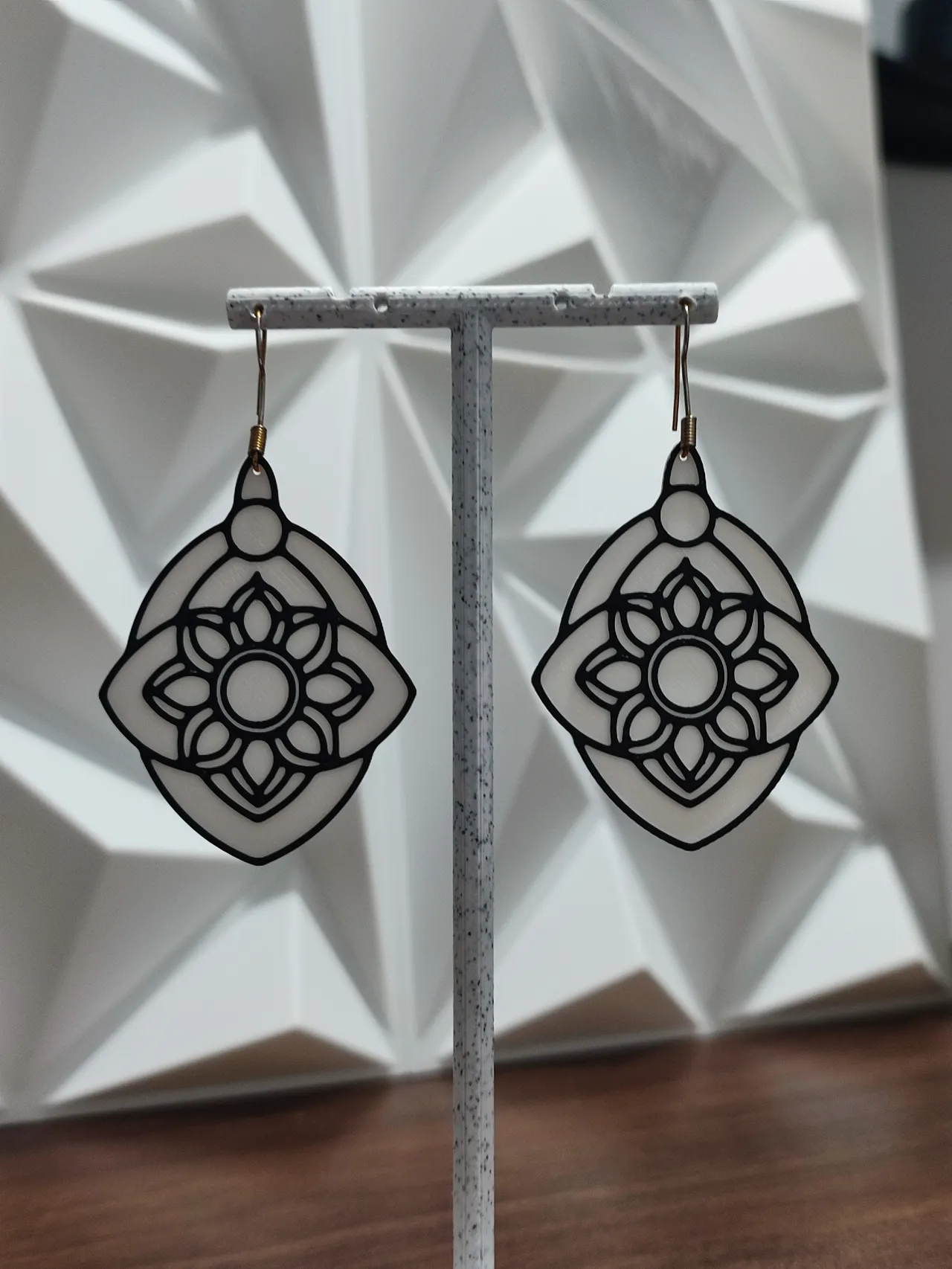 Aretes Mandala Zen Bi-Tone view 2