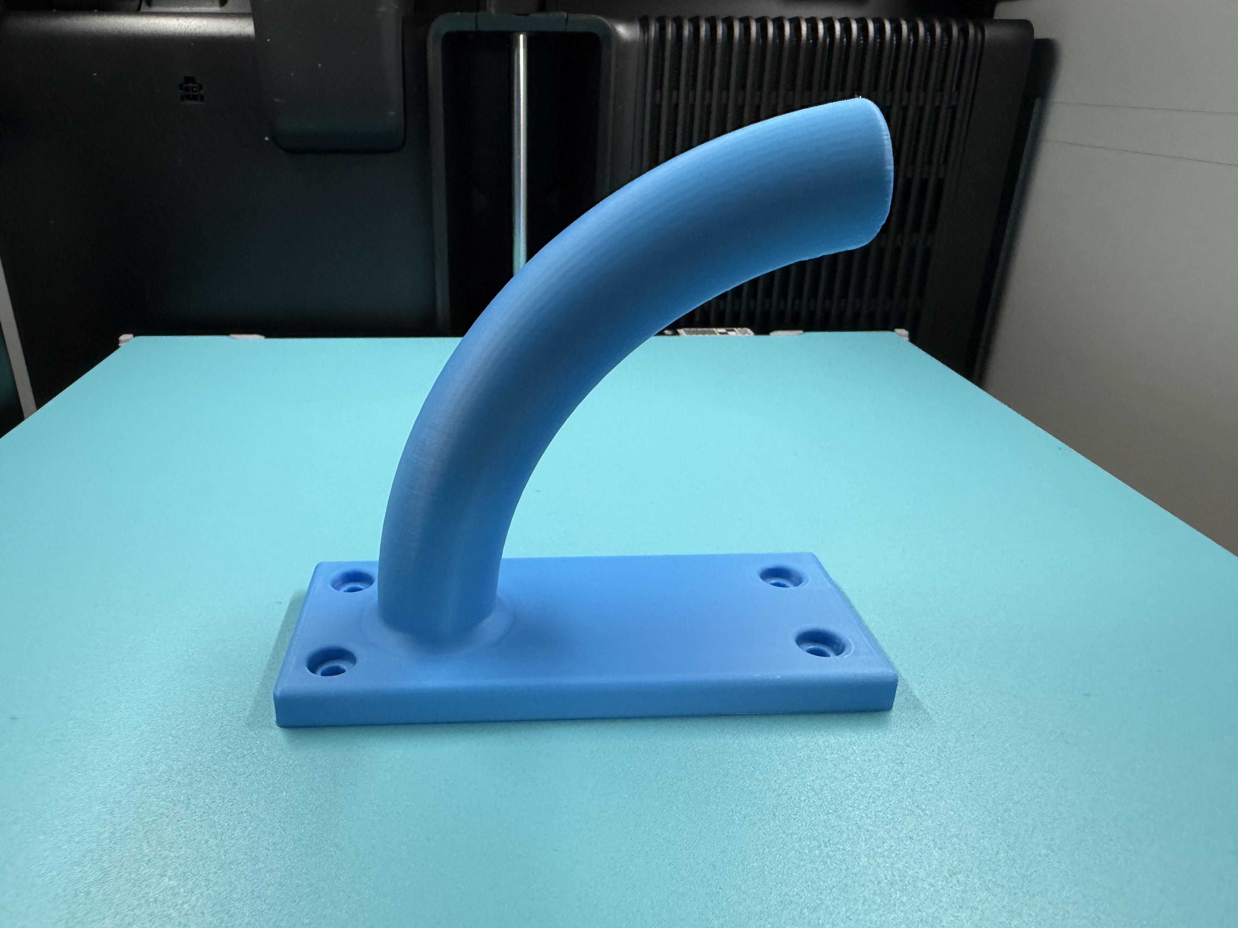 Miniatura 2 do modelo 3D Large Wall Hook for leaf blower