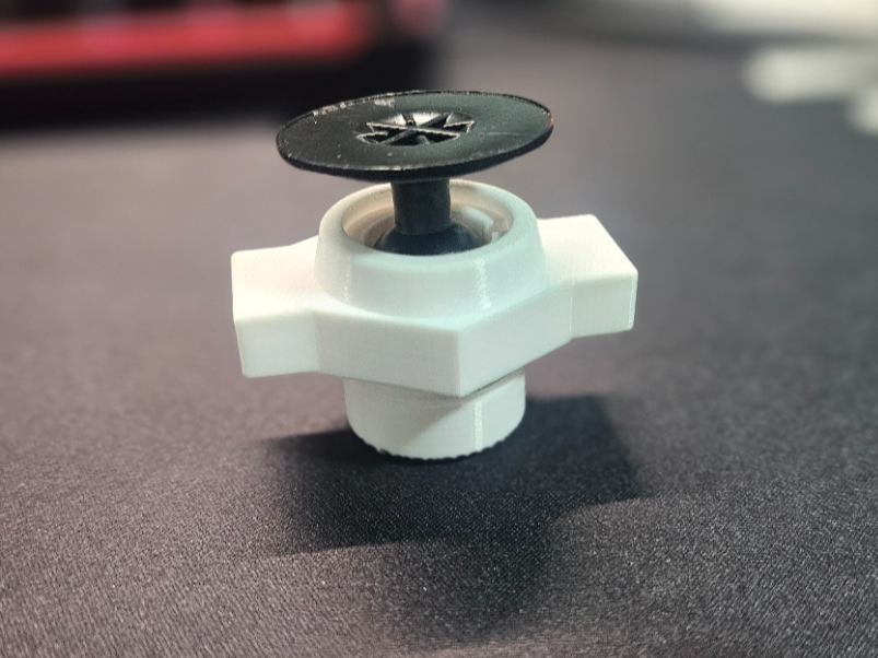 QuadLock to 17mm ball adapter