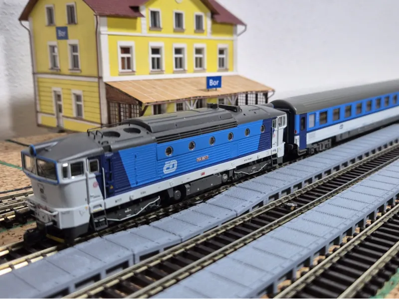 TT Scale Railway Platform /  TT nástupiště 