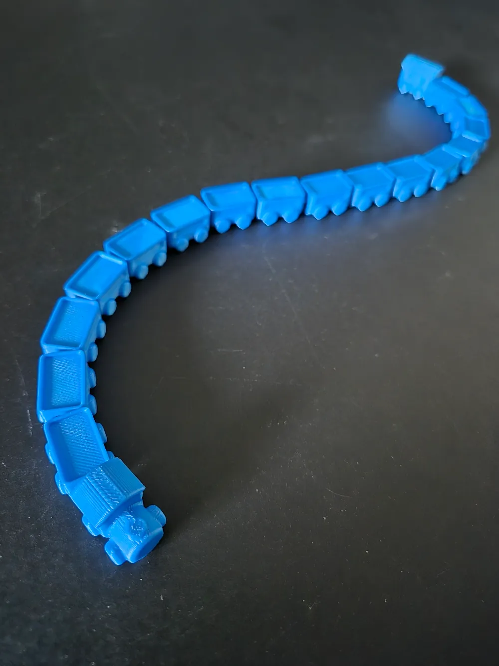 Flexi Train Snake Articulated by Stubkjær3D MakerWorld: Download Free ...