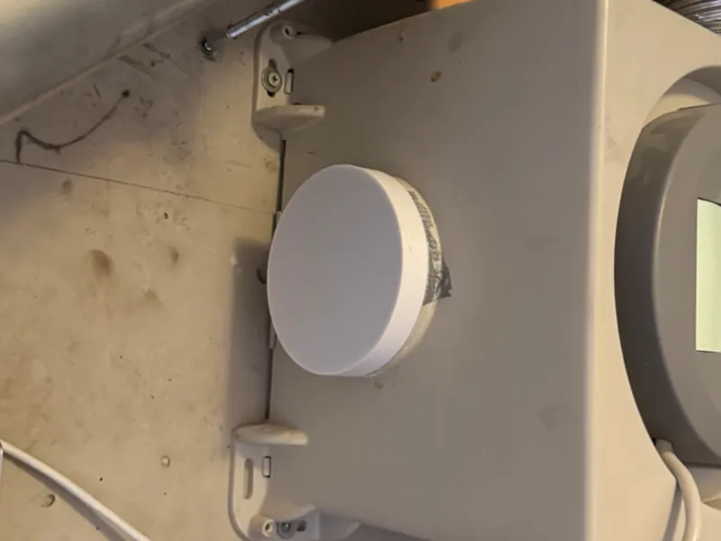 Airbox ventilation cap
