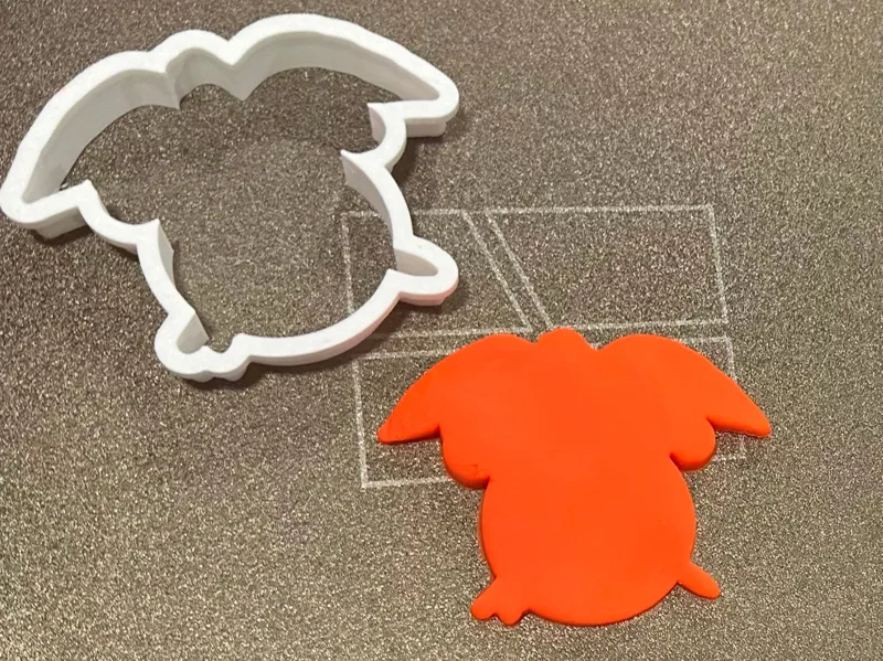 U.S. Army–inspired cookie cutter 