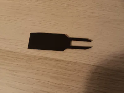 Scraper + tweezers