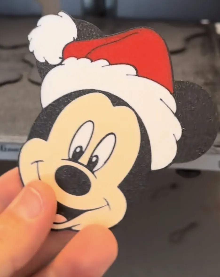 Disney Holiday Magnets - Free 3D Print Model - MakerWorld