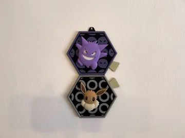 Letrero o emblema decorativo: HexaDex-Eevee (V2) Pokemon — vista de referencia 5