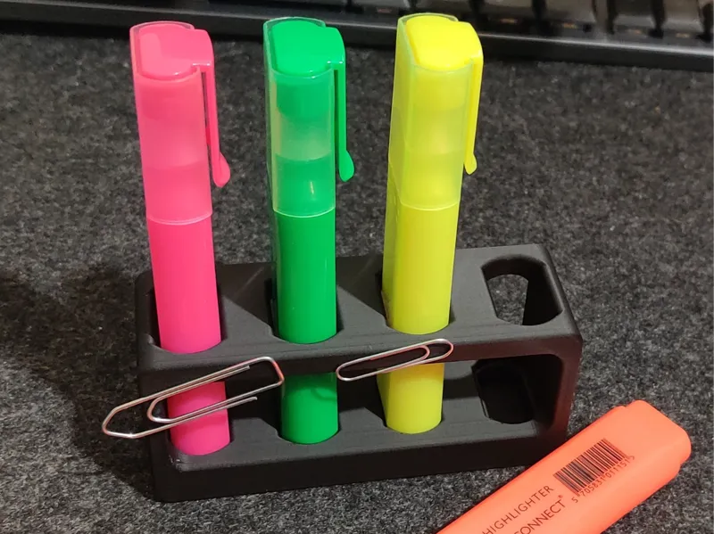 Q-Connect highlighter holder with magnet
