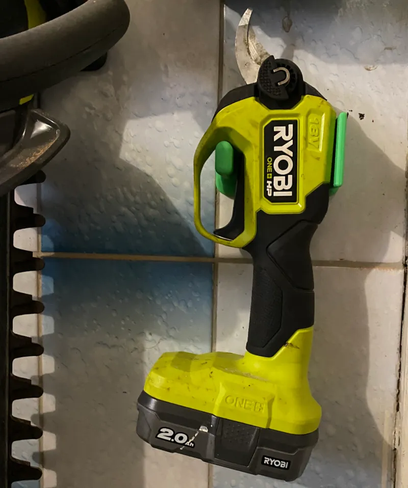 Ryobi Pruning Shear wall holder